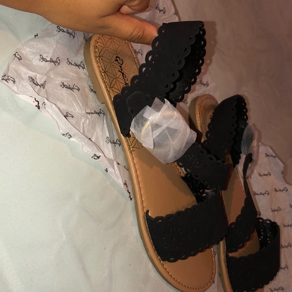 Trendy shoes by hr Clearance